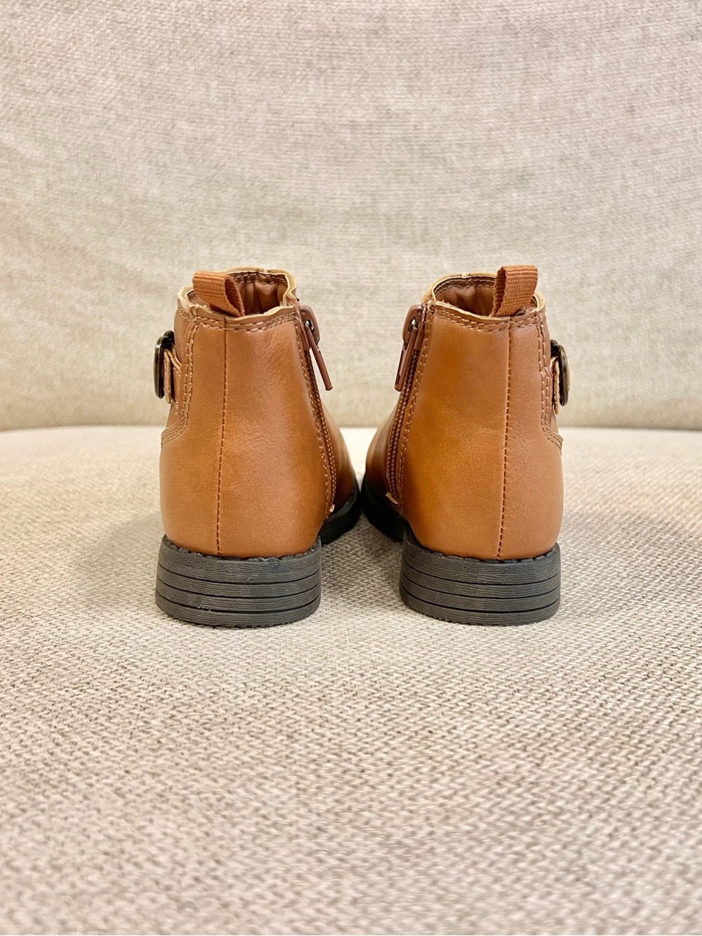 Carter’s LENA Size 6 Toddler Girls Brown Heart Buckle Ankle Boots EUC - Picture 6 of 9